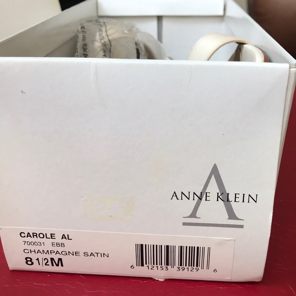 Ann Klein Champagne Satin slides - Picture 9 of 10